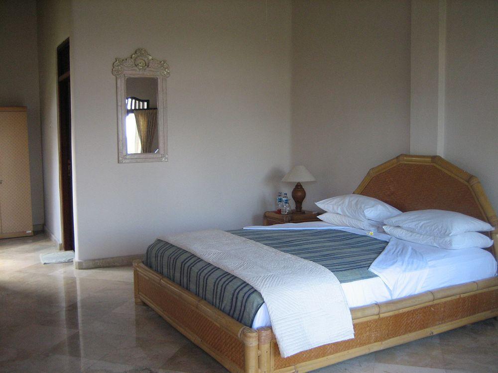 Double One Villas Amed  Exterior photo